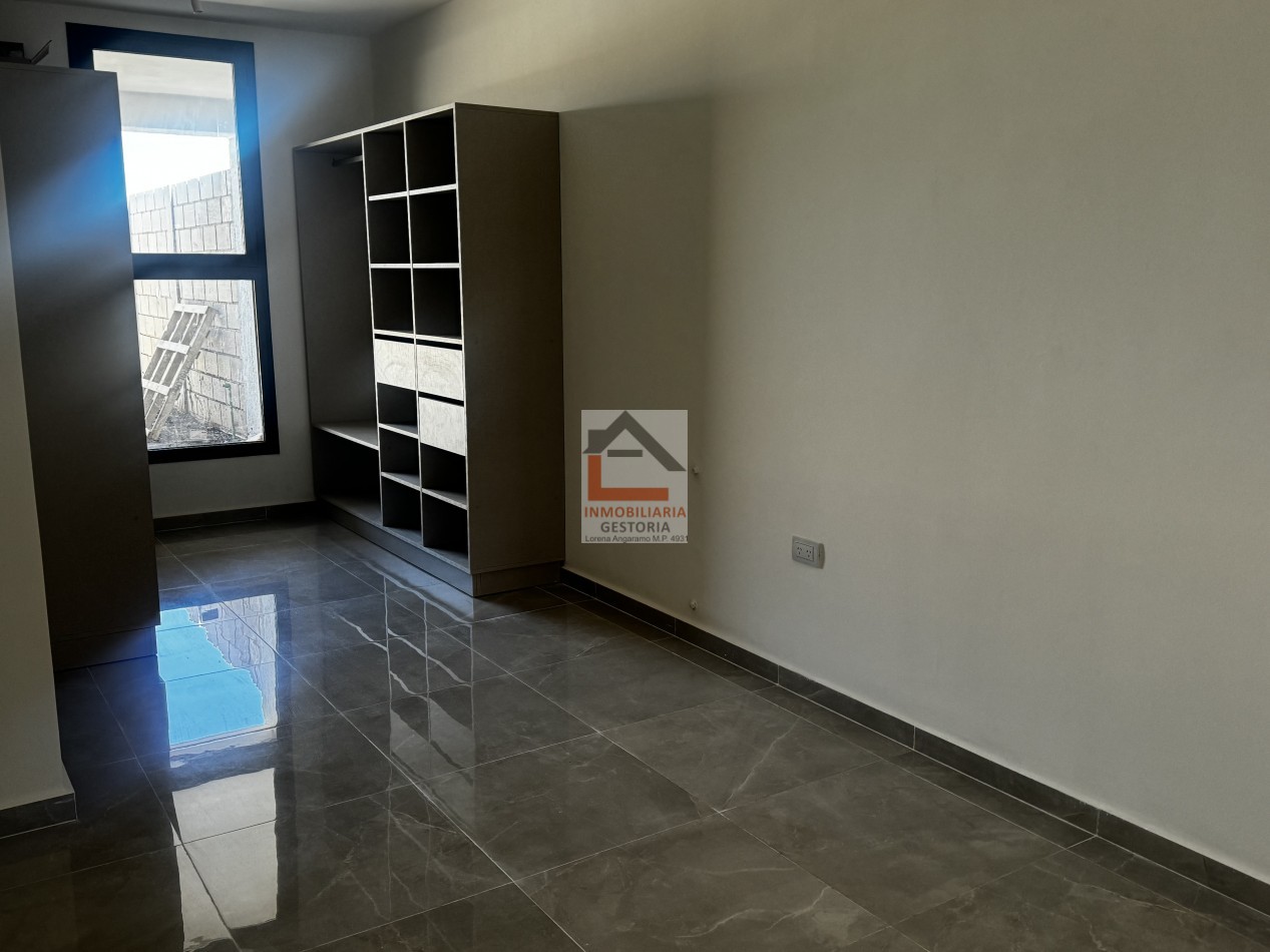 DUPLEX EN VENTA DOCTA 