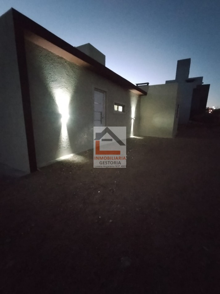 ESPECTACULAR CASA - ESTANCIA VIEJA