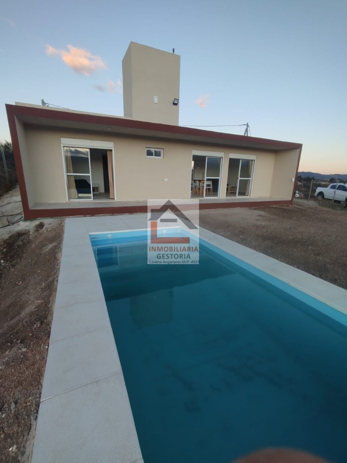 ESPECTACULAR CASA - ESTANCIA VIEJA