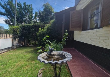 CASA 2 DORMITORIOS A MTS AV CARCANO